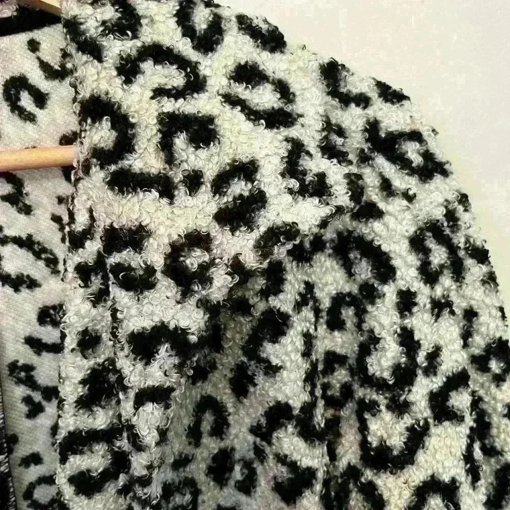 Intro Women’s Animal Print Soft Open Cardigan Lon… - image 5